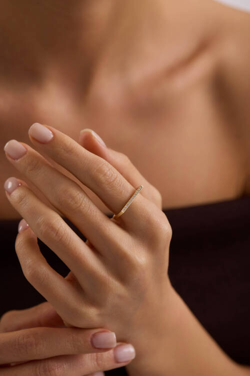 İNCE TAŞLI VE KÖŞELİ YÜZÜK - 2