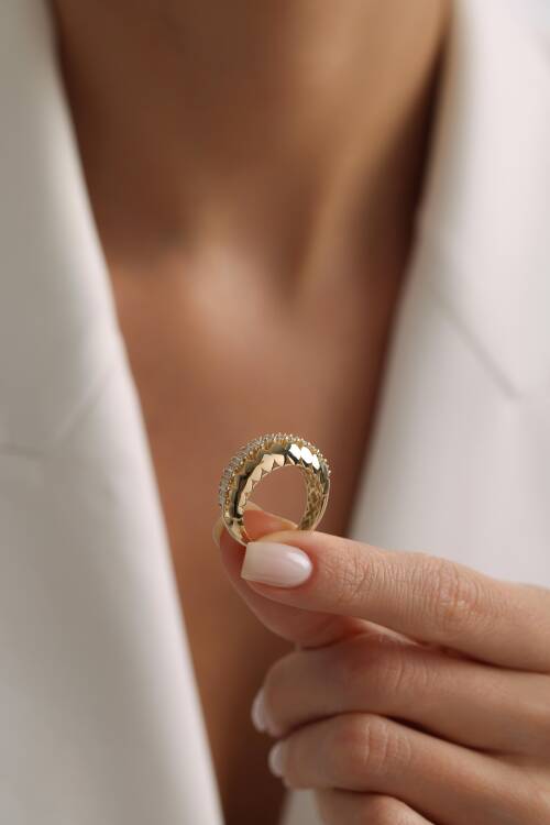 ORTASI BAGET TAŞLI YÜZÜK - 3