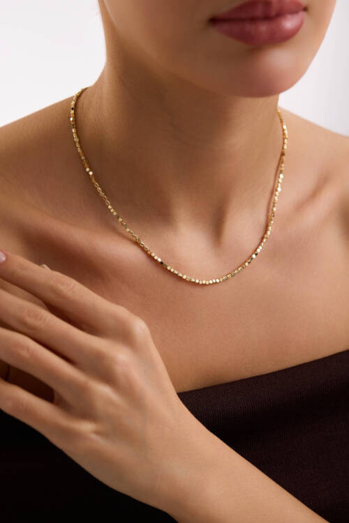 PARLAK KÜPLER VE TOPLAR - 1