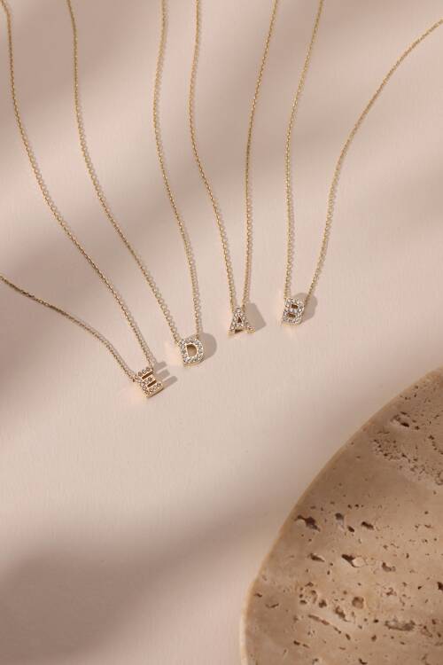 TAŞLI HARF KOLYE - 3