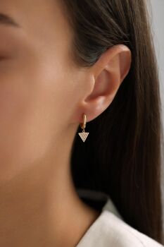 TAŞLI TRİANGLE SALLANTILI KÜPE - 