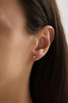 TRİANGLE VİDALI KÜPE - 